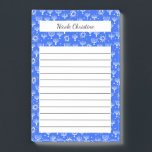 Post-it® Menorah Star de David Hanoukka Blue CUSTOM Notepad<br><div class="desc">Faites vos listes d'achats en style avec ce bloc-notes personnalisable d'épicerie,  de planification de repas ou de liste de choses à faire. Customisez ou ajoutez du texte pour répondre à vos besoins. Conserver ou supprimer les lignes aussi. Consultez ma boutique pour plus de tailles et de styles!</div>