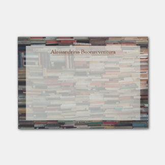 Post-it® Pile de livres avec nom personnalisé