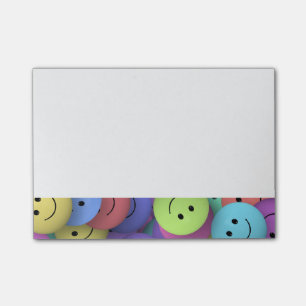 Post-it® Rainbow of Colorful Happy Faces