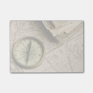 Post-it® Vieille boussole au-dessus de carte antique
