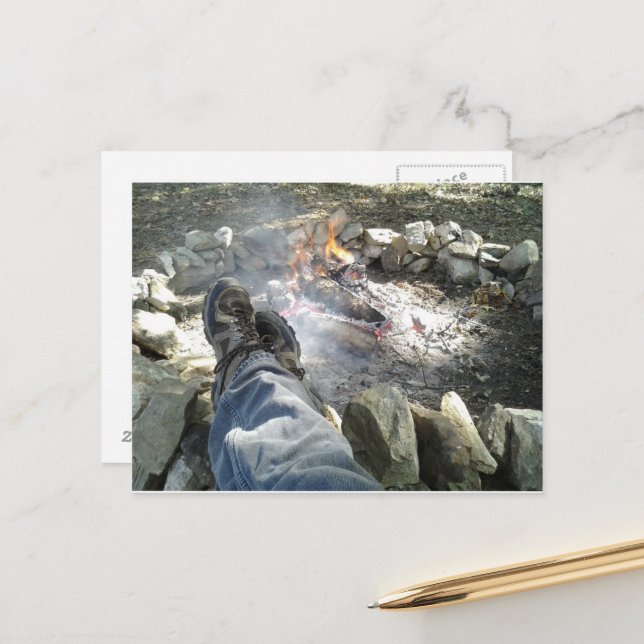 Postale Chillin avec mes pieds en haut par la carte postal (Devant/Arrière en situation)