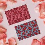 Postale Cute Funny Lips Motif Blue Arrière - plan Carte po<br><div class="desc">Joli Motif de lèvres amusantes pour votre être aimé. Utilisez-le comme cadeau de Saint-Valentin ou d'anniversaire. Montrez votre amour avec des centaines de baisers !</div>