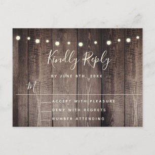 Postale Lumières de corde en bois rustique carte de répons