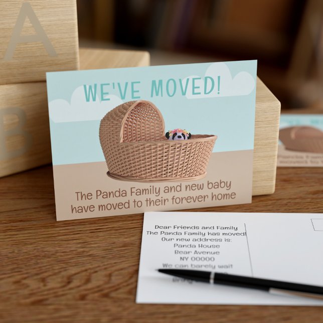Postale Nous avons déplacé Panda Moving Faire-part carte p (A cute panda themed change of address postcards just for you to add your new details)