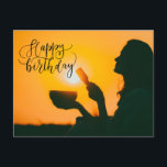 Postale Yoga Bonne carte d'anniversaire<br><div class="desc">Joyeux anniversaire ! J'espère que vous passerez une belle journée. Je sais que vous apprécierez ces cartes postales d'anniversaire de yoga. Ils disposent d'une femme en méditation de yoga à la plage, entourée par la beauté paisible de la nature. J'espère que vous avez un anniversaire aussi tranquille et adorable que...</div>