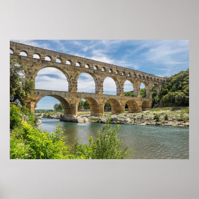 Poster Aqueduc romain au-dessus d'une rivière, France (Devant)