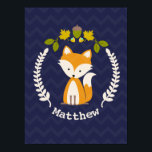 Poster Baby Fox Wreath Infirmière personnalisée Artwork -<br><div class="desc">OEuvre d'art d'une crèche illustrant l'illustration d'un renard dans une couronne décorée d'un glacier,  de feuilles et de fleurs. L'Arrière - plan est motif de chevron bleu foncé. Personnalisez le nom.</div>