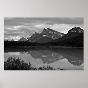 Poster canadien sur le lac