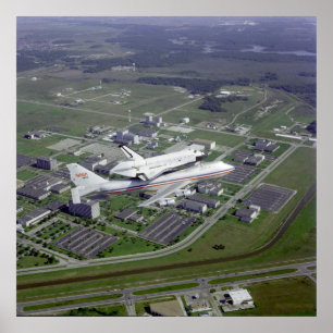 Poster Challengeur de navette placé sur le transporteur