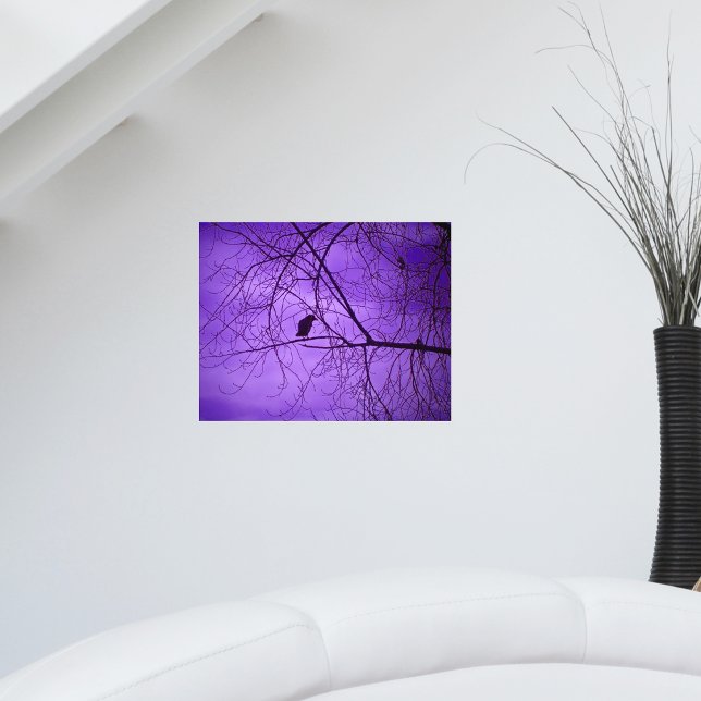 Poster Ciel Violet Corbeau Noir (Single black crow silhouette in black tree branches against purple hazy sky on wall art poster.)
