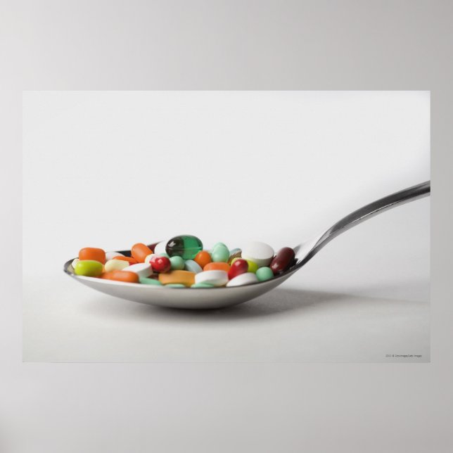 Poster Close-up of pills in a spoon (Devant)