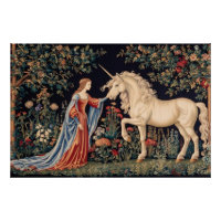 Dame à la licorne dans un jardin