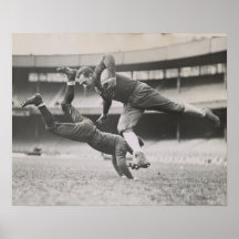 poster de football vintage noir et blanc homme gro