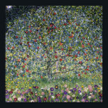 Poster de Gustav Klimt Apple Tree Apple Tree<br><div class="desc">Poster de Gustav Klimt Apple Tree. Peinture à l'huile sur toile de 1912. Un magnifique paysage de la période postérieure du Klimt. Un grand cadeau pour les amateurs de peinture paysagère,  pommiers,  art nouveau et Gustav Klimt.</div>