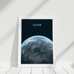 Poster de la Terre depuis l'espace<br><div class="desc">Earth from Space Print,  suivant les dernières tendances de la décoration de maison,  est idéal pour renouveler vos murs.</div>