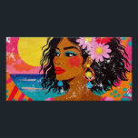 Poster Déesse tropicale - Art Pop Vibrant<br><div class="desc">Un magnifique portrait pop art d'inspiration rétro avec une femme aux cheveux foncés fluides ornée de fleurs tropicales. Ajoute une explosion de couleur et d'énergie positive. Un effet de papier feuilleté complète le look rétro.</div>