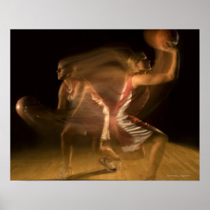 Poster Double exposition d'une femme jouant au basket-bal