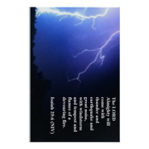 Éclair perce le ciel nocturne avec citation
