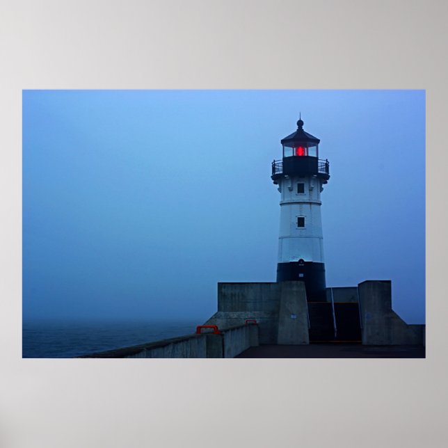 Poster Foggy North Pier Lighthouse (Devant)