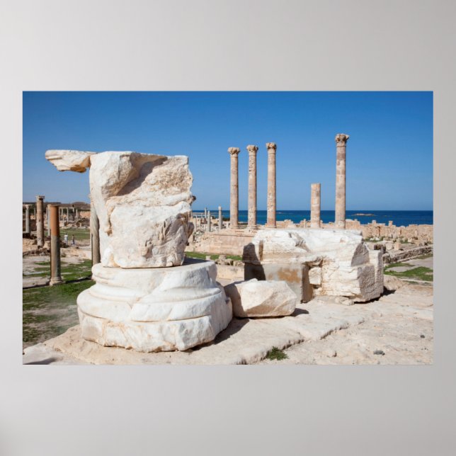 Poster Forum Romain et restes d'une statue, Sabratha, AZ (Devant)