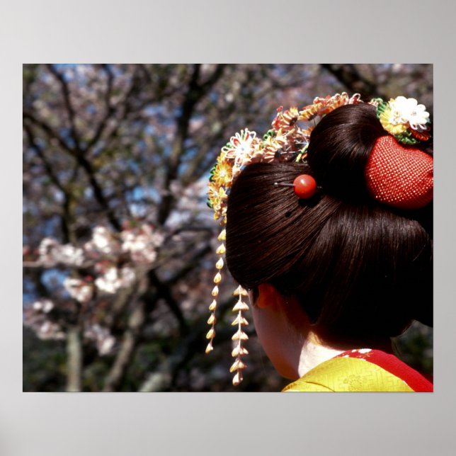 Poster Japon, Kyoto. Vue arrière gros plan de geisha's (Devant)