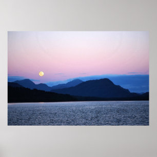 Poster La lune place sur l'affiche du lac 36 x 24 fire