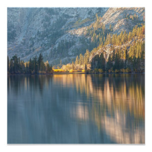 Poster Lac paisible avec lumière et ombre