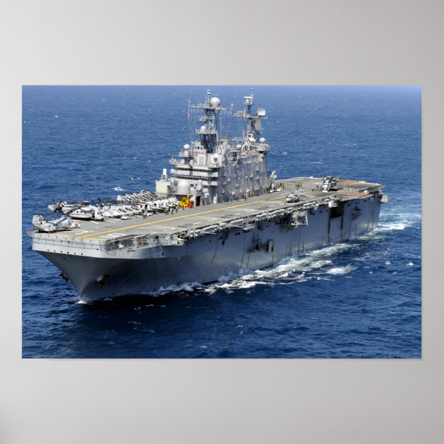 Poster Le navire d'assaut amphibie USS Peleliu (Devant)