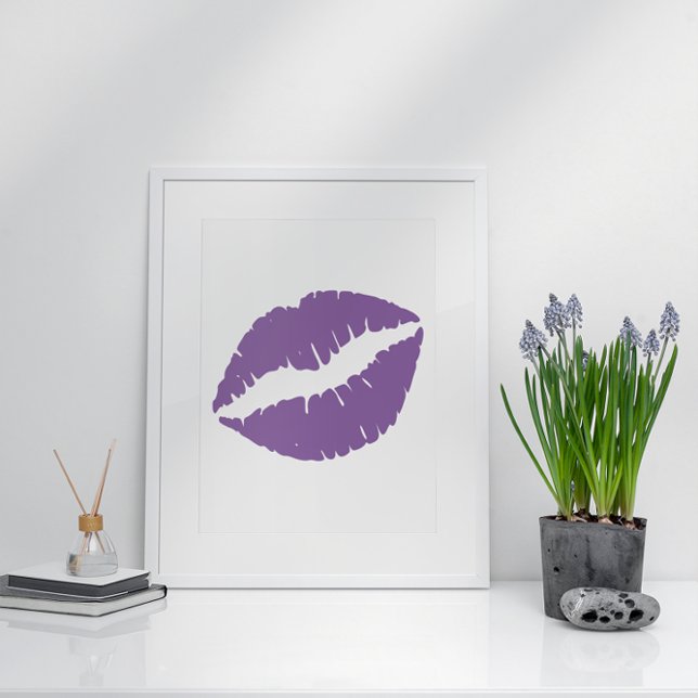 Poster Lèvres au rouge à lèvres violet pâle (Pale Purple Lipstick Lips Poster)