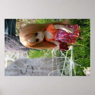 Poster Little Miss No Name - Haunting