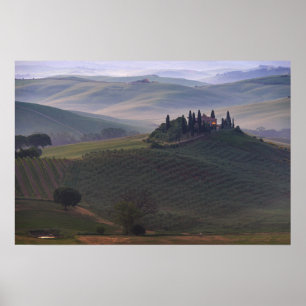Poster Maison en Toscane dans le brouillard matinal affic