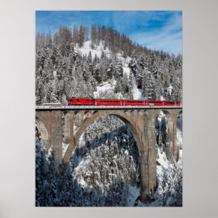 Poster Montagnes couvertes de neige rouge du train Pine S