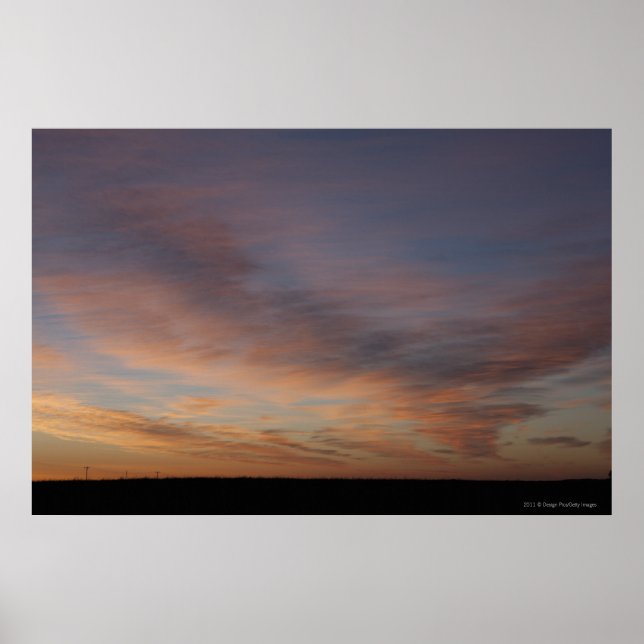 Poster Nuages Dans Un Ciel Orange Au lever Du Soleil (Devant)