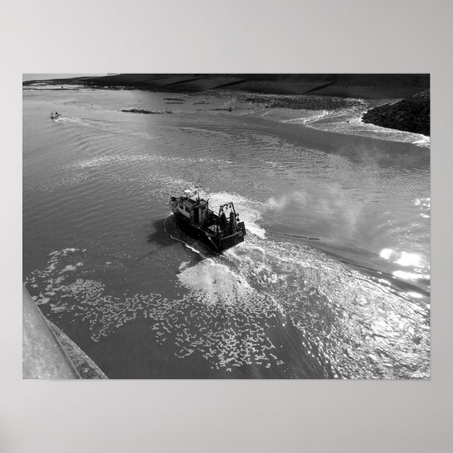 Poster Petit chalutier, port de Cardiff Bay - Noir et Wh (Devant)