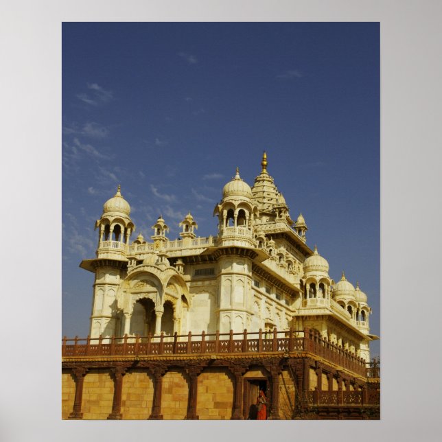 Poster Rajasthan, Inde Une femme debout et accienne (Devant)