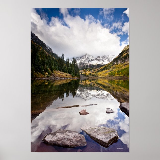Poster Réflexion du lac de montagne avec les couleurs de  (Devant)