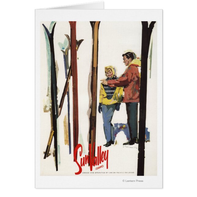 Poster Skis debout dans la neige par un couple (Devant)