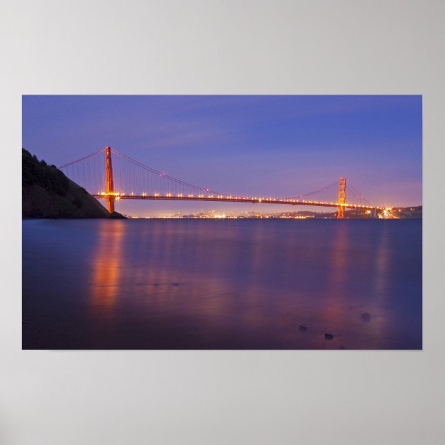 Poster The Golden Gate Bridge at dusk from Kirby Cove (Devant)