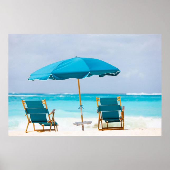 Poster Two lounges on the ocean beach (Devant)