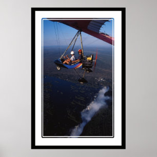 Poster ultra-léger motorisé au-dessus des chutes Victoria