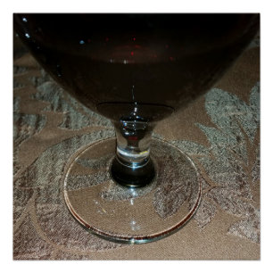 Poster un verre de vin rouge