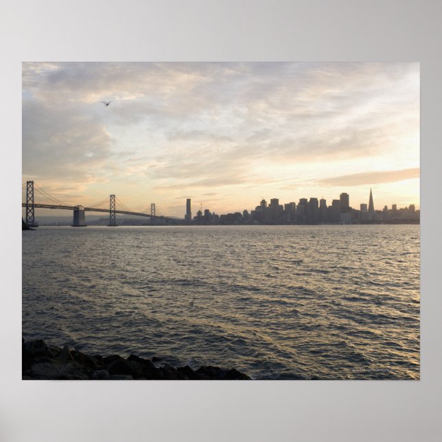 Poster USA, San Francisco, City skyline avec Golden (Devant)