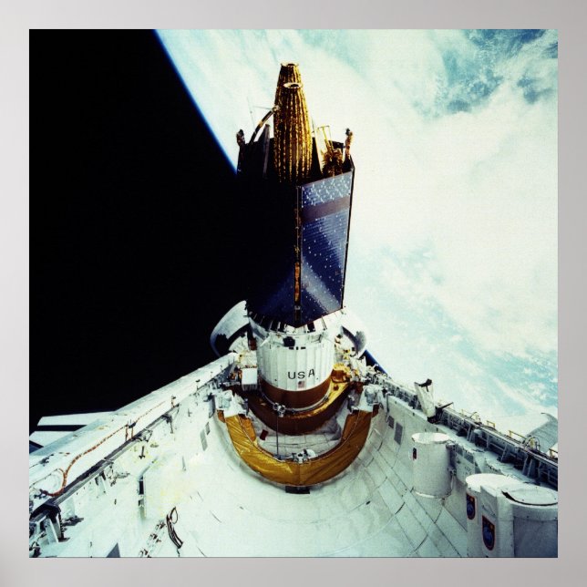 Poster Vue de la Terre et navette spatiale Atlantis Charg (Devant)