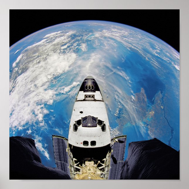 Poster Vue Fish Eye Navette Spatiale Atlantis Orbite Terr (Devant)