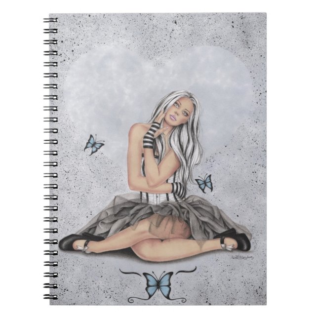 Poupée au carnet de papillon de coeur (Devant)