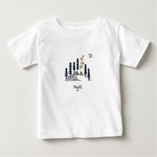 Pour Bébé Camping En Forêt En T-Shirt De Nuit