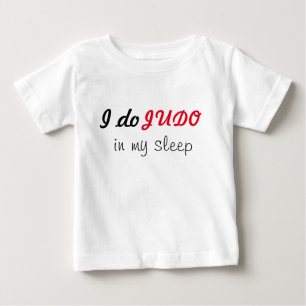 Pour Bébé Je fais le judo dans mon T-shirt de sommeil