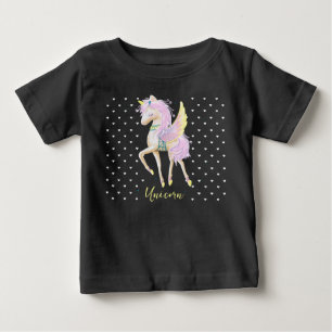 Pour Bébé Le T-Shirt présente un design de licorne mignonne.