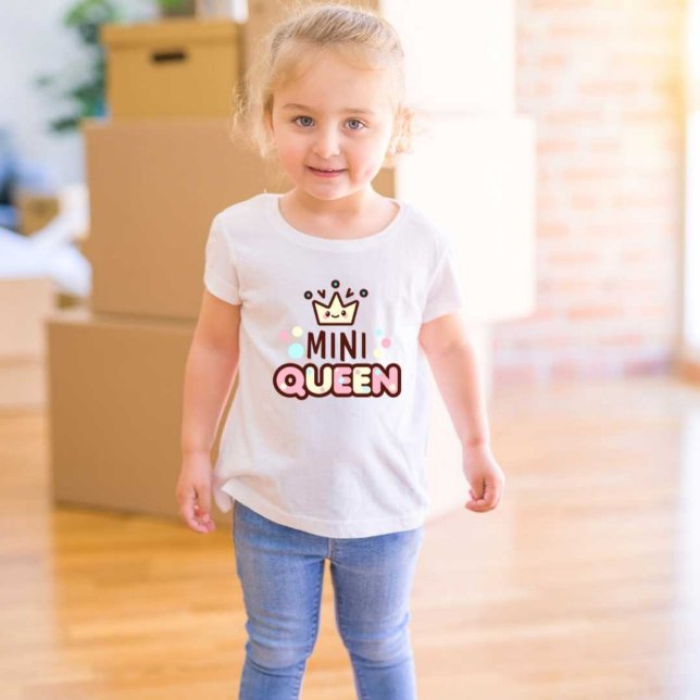 Pour Bébé Mini Queen Printed Modern White T-shirt (Créateur téléchargé)