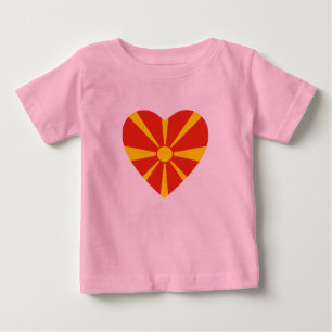 Pour Bébé T-shirt Coeur du drapeau de la Macédoine du Nord